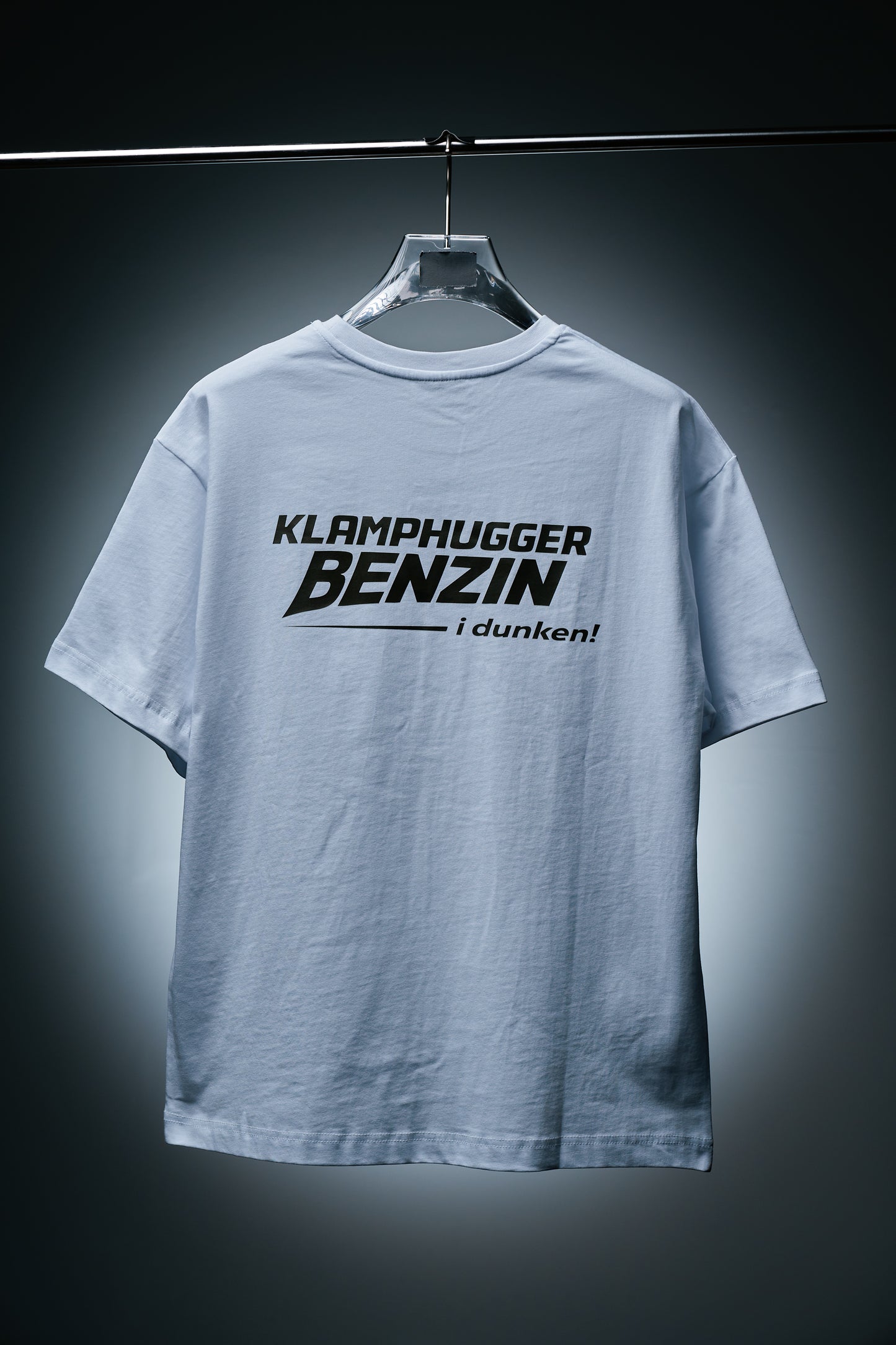 "Klamphuggerbenzin" - Lang Distance Box Fit T-shirt