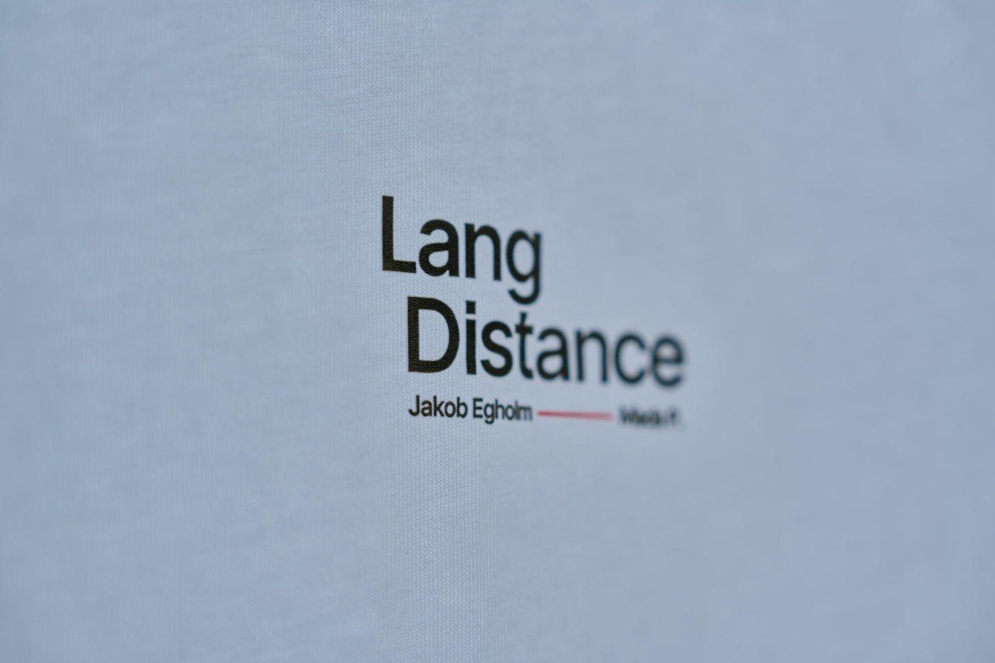 "Klamphuggerbenzin" - Lang Distance Box Fit T-shirt