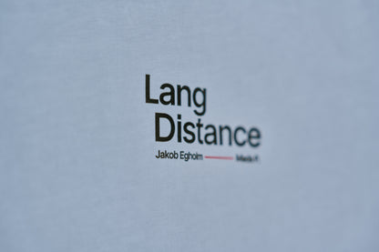 "Klamphuggerbenzin" - Lang Distance Box Fit T-shirt